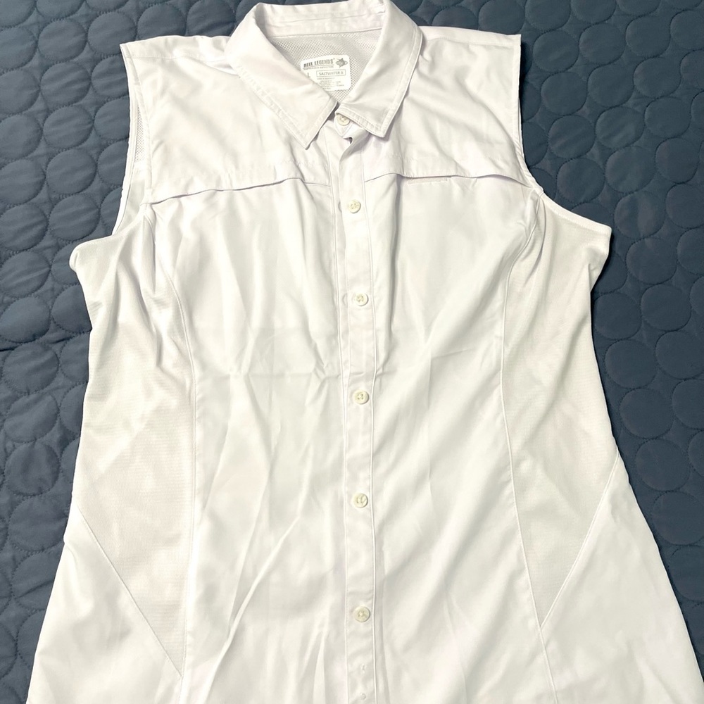 Sleeveless button down w/SPF